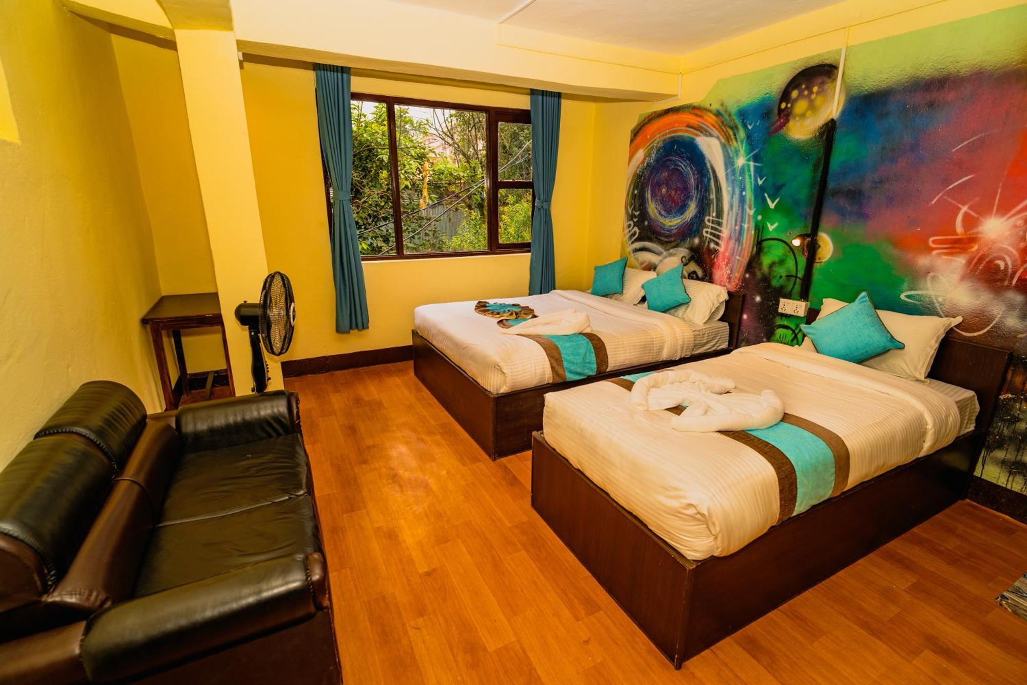 Rest Up Kathmandu Hostel Bagian luar foto