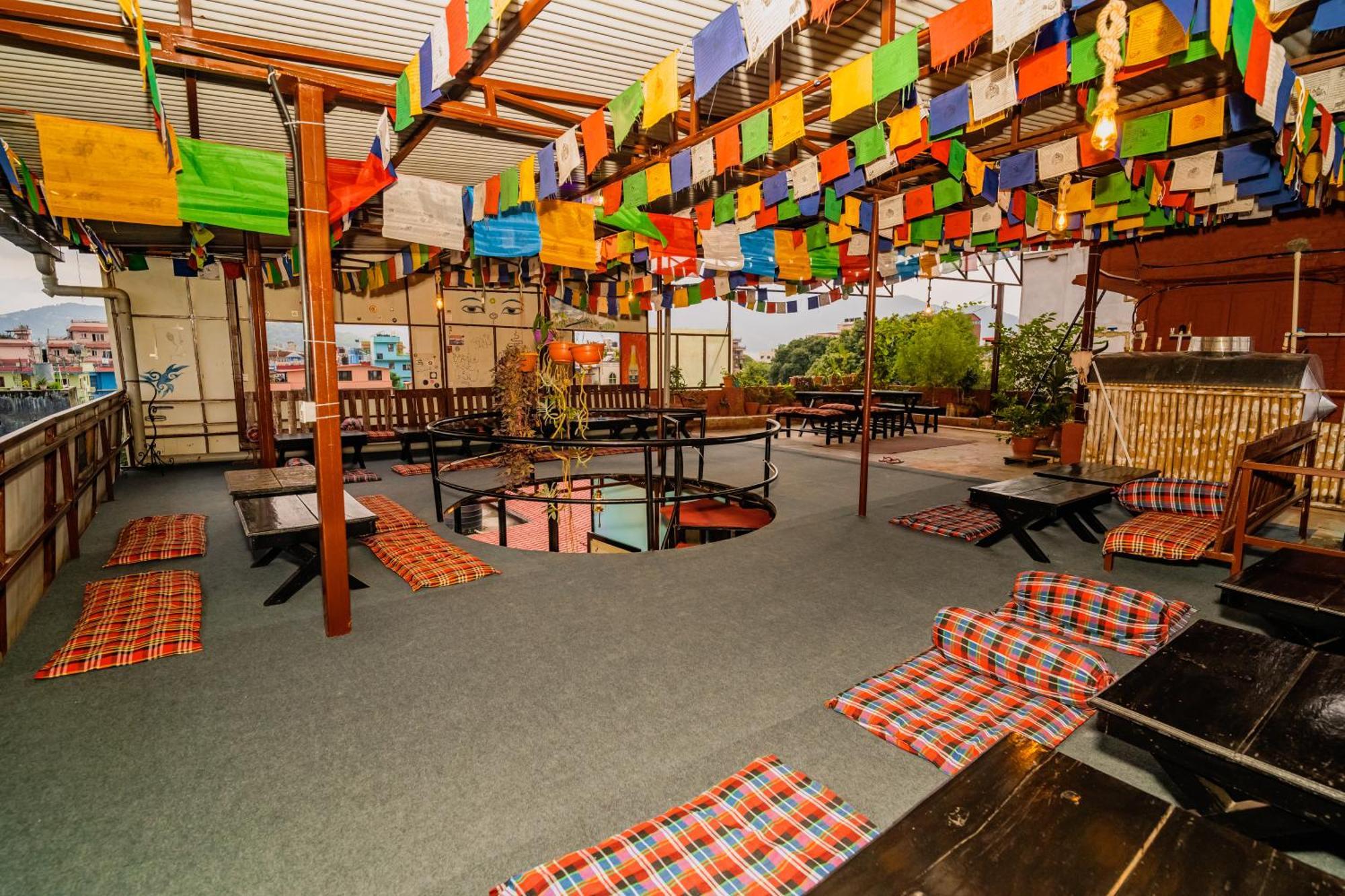 Rest Up Kathmandu Hostel Bagian luar foto