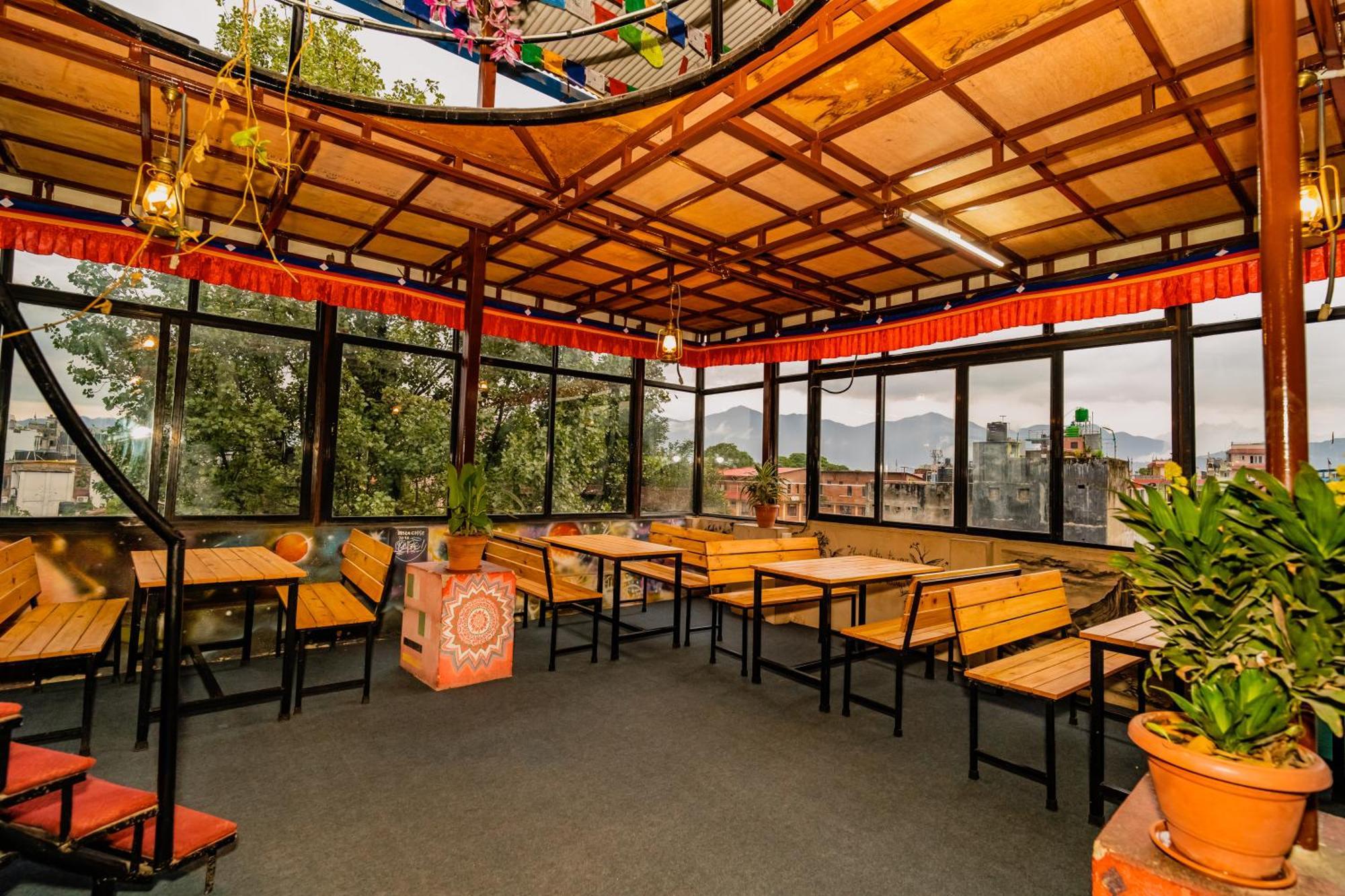 Rest Up Kathmandu Hostel Bagian luar foto